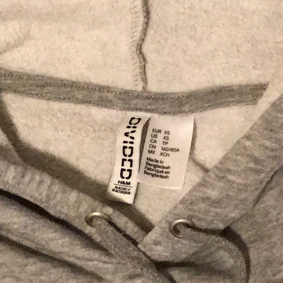 H&M cropped hoodie - Picture 3 of 3